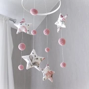 Babymobile Stoffsterne Blütendesign