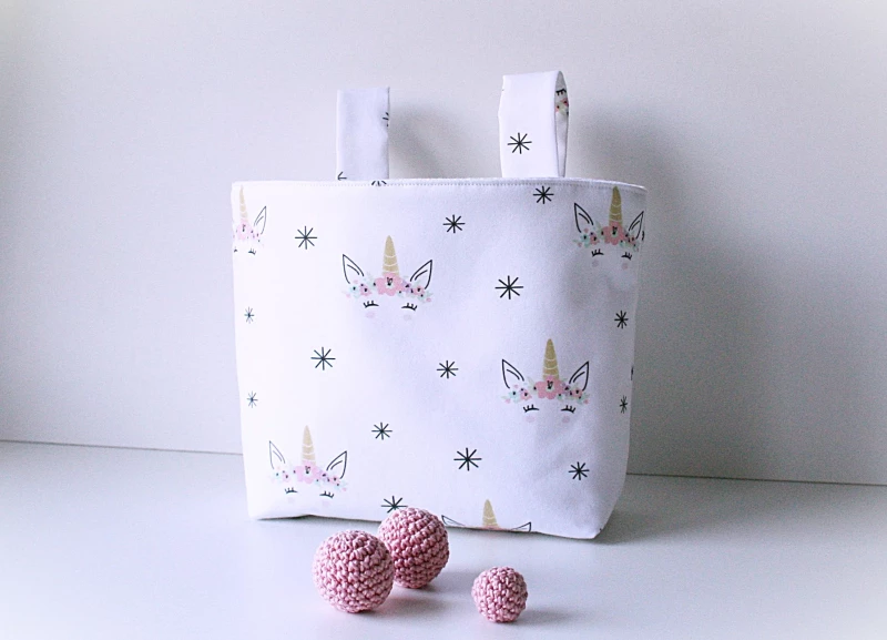 Lenkertasche, Betttasche in weiss mit kleinen Igelchen