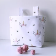 Lenkertasche, Betttasche in weiss mit kleinen Igelchen