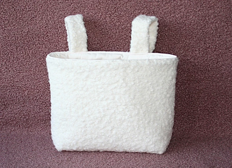 Hängetasche Schafslöckchen