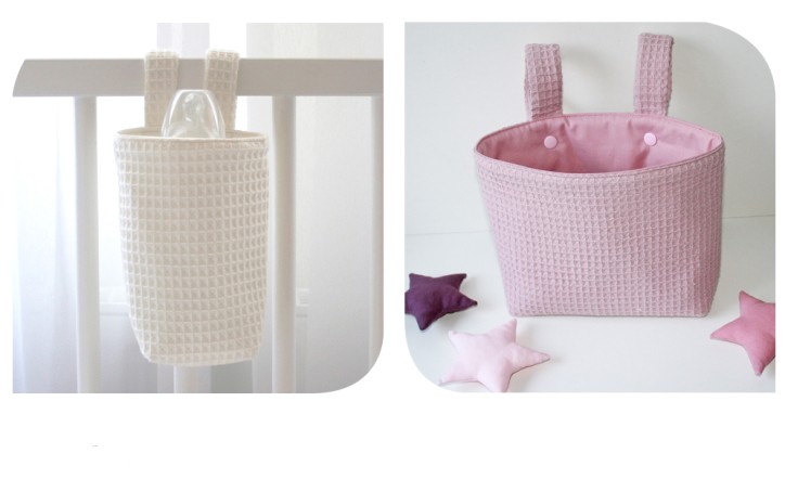 Betttasche mit Häkelherz für das Kinderbett